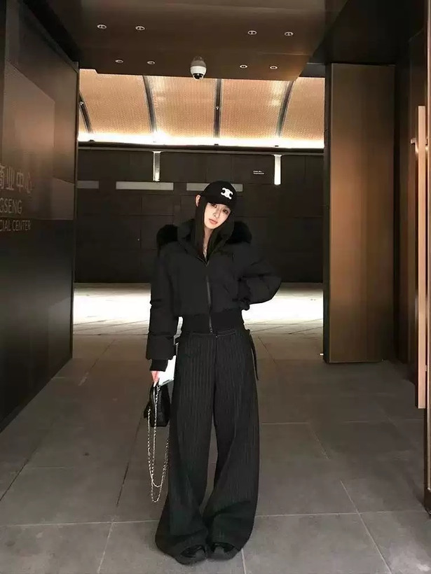 کاپشن زنانه خارجی کوتاه کمر کش یقه خز